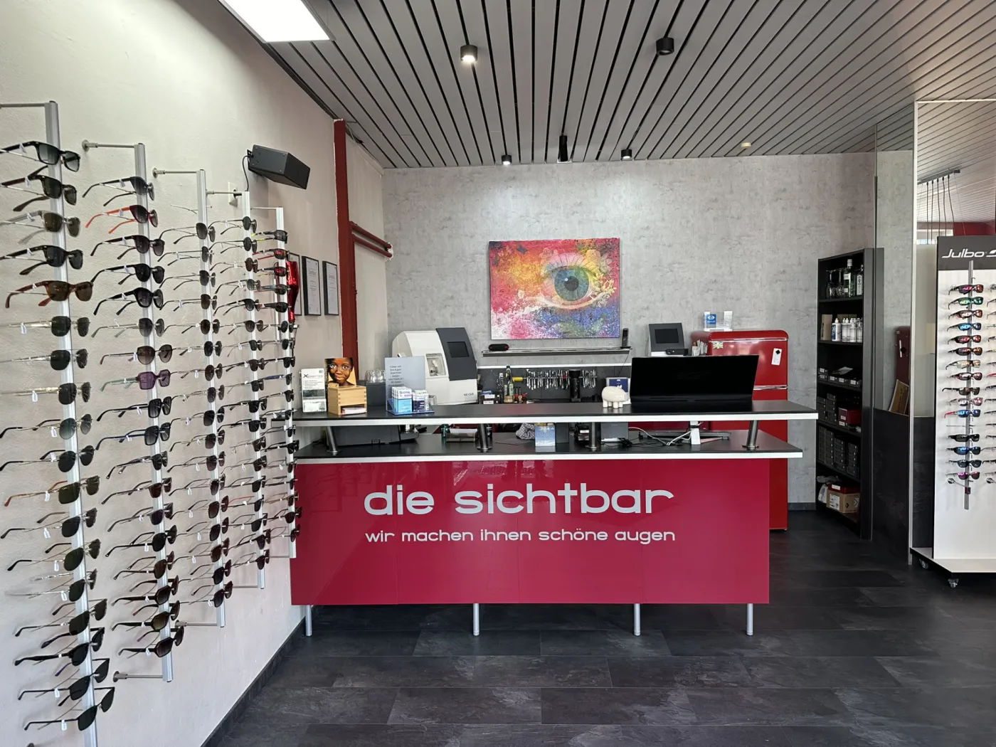 Empfang und Brillenauswahl bei die sichtbar